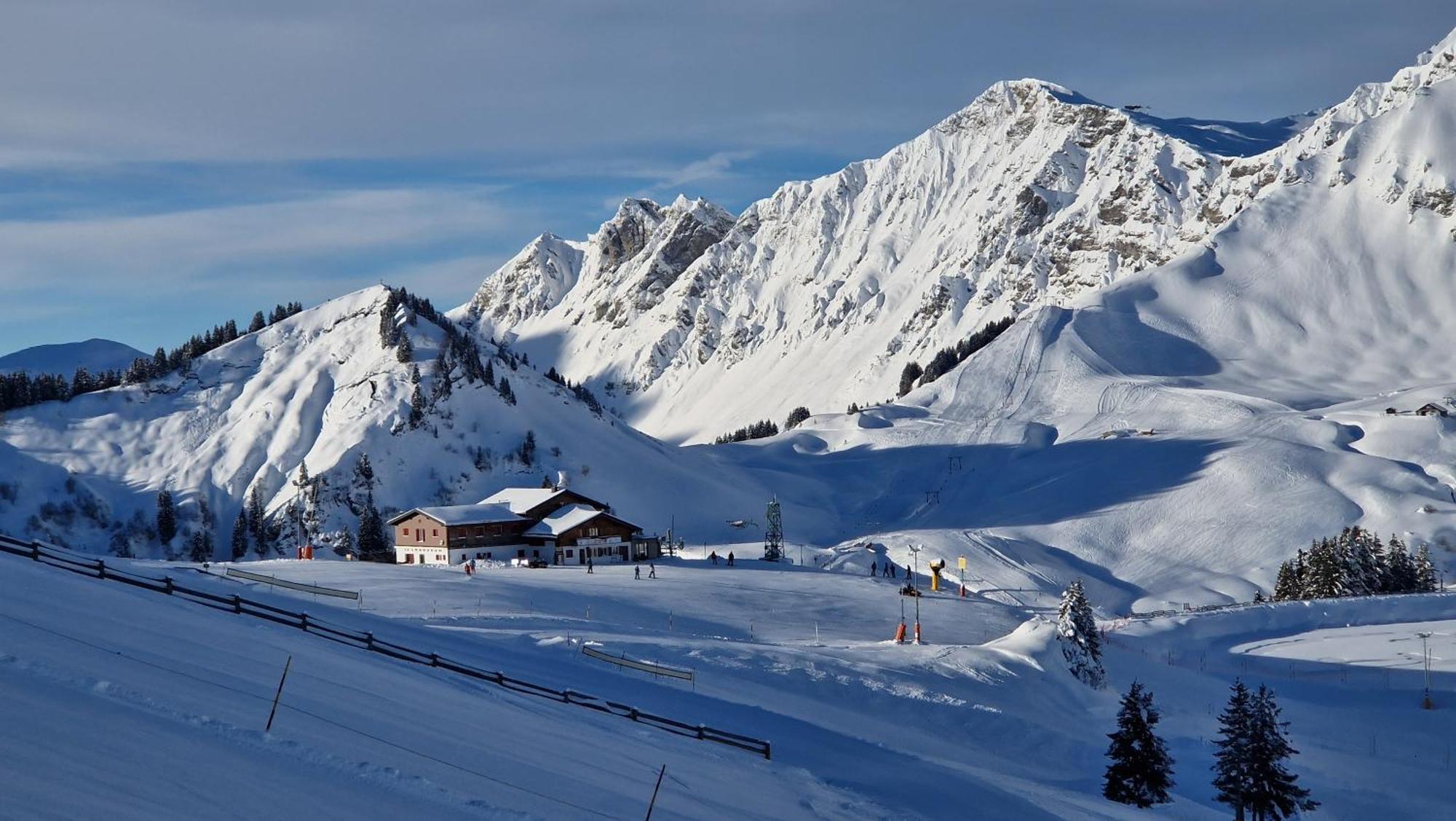 Refuge Du Chaudron Hotel Champery Bagian luar foto